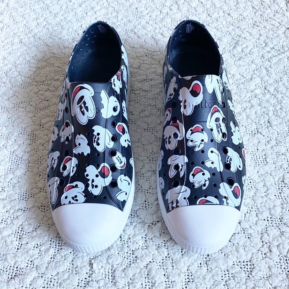 Disney x Native Shoes Jefferson, Mickey Face on Black Background, Mens 11